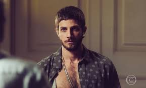 Chay suede revela dificuldades nas gravações da reta final de amor de mãe. Chay Suede Adota Visual Controverso Apos Viver Icaro Em Segundo Sol
