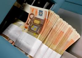 Dette: La France va lever 260 milliards en 2021, à des taux toujours bas