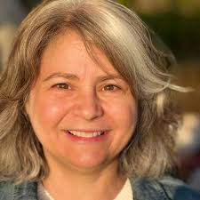 Lara Willis James (@lara_james_pdx) • Instagram photos and videos