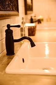 Located within walking distance (2 blocks) of downtown pawhuska and the pioneer woman mercantile. Bathroom Throwdown