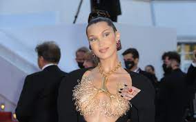 Latest bella hadid news on her diet, body and cannes style plus updates on gigi hadid's model sister's instagram, net worth and split from the weekend. C6ty7jrirpr4vm