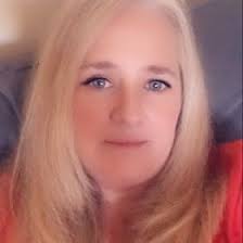 Lisa Solares's Instagram, Twitter & Facebook