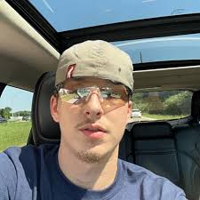 ❗UTI alum❗What's one piece of advice you'd give to UTI students?