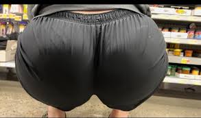 NOT OC) Candid booty squatting n walking - Short Shorts & Volleyball - Forum