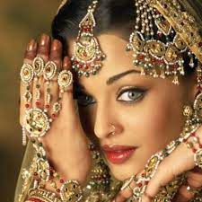 I put two points and a parenthesis. Hum Dil De Chuke Sanam Din ToatÄƒ Inima 1999 Film Cinemagia Ro