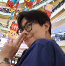 if fonlycouldjust only could just kiss your- cheeks... face faceorass?  orass? ? uh, the one near your h,theonenearyourlips..? lips...? again,  again,faceorass face or ass?