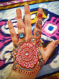 We spray mix of lemon and sugar juice on the design so that it can get better stain. Red Henna Tattoo Tatto Wallpapers
