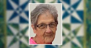 Paula Mueller's Instagram, Twitter & Facebook