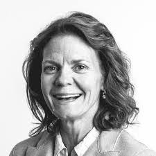 Lisa Reeves's Instagram, Twitter & Facebook