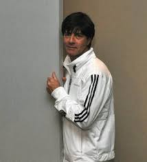 Und der blick geht bereits richtung england. Joachim Low Joachim Low Jurgen Klinsmann Fussball