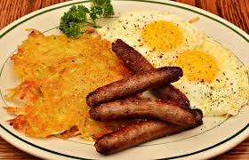 Mmm Breakfast Hash Browns Fried In Olive Oil Butter Basted Eggs Sausage Links Hashbrowns Basted Eggs Breakfast Hash