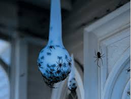 You can put this vivid spider on web, or adjust legs to make it cling to chair, door, tree and window. 25 Clever Outdoor Halloween Decorations Tipsaholic