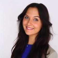 I'm super excited to share that I've accepted a summer 2022 position as an  On-Set Production Intern for Hy-Vee's Helpful Smiles Television start-up  team.