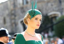 Princess diana's niece stunned in a gorgeous wedding dress, designed by dolce & gabbana, in a photo shared sunday by the italian designer. Kledfsmivpnzlm