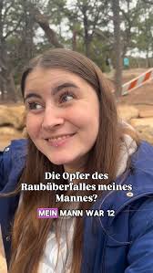 Undercover bei jugendlichen Neonazis. RTL und stern decken mit monatelangen  Undercover Recherchen auf, wie rechtsextreme Kreise gezielt Mädchen und  junge Frauen rekrutieren. Das Team hatte Zugang zu geschlossenen  Chatgruppen und eine verdeckte