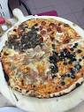 Pizza Gigante - Picture of Baita 7 Nani, Auditore - Tripadvisor
