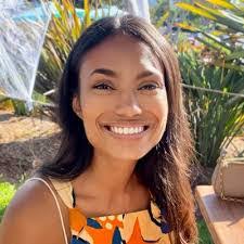 Amanda Matz's Instagram, Twitter & Facebook