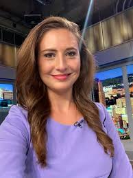 I'm in the building for the first time since March!!! 👋🏻 Join me at 6  with all the latest news