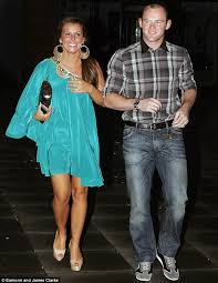 The former england international was pictured partying in a nightclub at the weekend and asleep in a hotel room with the. Wayne And Coleen Rooney S Marriage On The Rocks