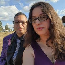 Sara Strawn's Instagram, Twitter & Facebook