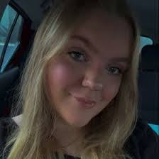 Alyssa Dickson's Instagram, Twitter & Facebook