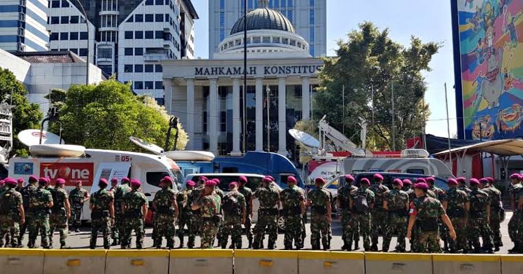 Panglima TNI Kapolri Berkantor