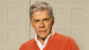 Foto: Marcos (José Mayer) ainda mexia com sua ex-mulher, Tereza (Lilia  Cabral)