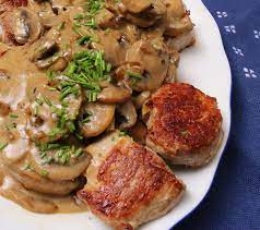 Schweinemedaillons Mit Champignonrahmsosse Landgemachtes