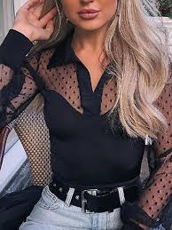 Top blanc cintrée avec épaules nues et manches évasée, médiéval pirate gn. Soldes Chandail Noir Transparent Manche Longue En Stock