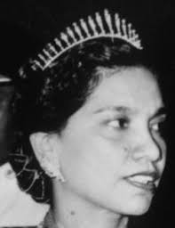 Emerging 1st among all sbps, history is definitely made on the holy grounds of enstek #ktkffh pic.twitter.com/wg5tc3wwsf. Tiara Mania Queen Kurshiah Of Negeri Sembilan S Fringe Tiara