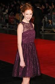 Daniel jacob radcliffe was born on july 23, 1989 in fulham, london, england, to casting agent marcia gresham (née jacobson) and literary agent alan radcliffe.his father is from a northern irish protestant background, while his mother was born in south africa, to a jewish family (from lithuania, poland, russia, and germany). Harry Potter So Sehen Die Kinder Von Harry Ron Hermine Und Co Heute Aus Harry Potter Lustig Schauspieler Kinder