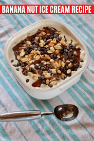 Spread 1/4 cup of the ice cream topping over bottom layer. Chocolate Chip Caramel Banana Nut Ice Cream Recipe