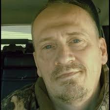 Alex Slagle's Instagram, Twitter & Facebook