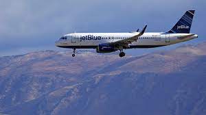 Coronavirus Nyc Jetblue Is First Us Airline To Require Travelers To Wear Face Coverings Abc7 New York