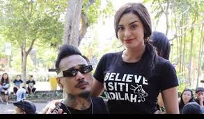 Nora alexandra kembali mengungkapkan perasaannya yang harus terpisah dari suami, jerinx sid. Pesan Nora Alexandra Ke Jerinx Aku Tetap Ada Buat Kamu