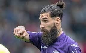Galatasaray'li jimmy durmaz saç sakal modeli nasil yapilir ? Jimmy Durmaz Dan Galatasaray Yaniti Evet Istiyorum