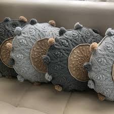 Dordu Bir Yerde Crochet Pillow Homemade Corona In 2020 Hanukkah Wreath Homemade Decor