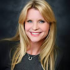 Kelli Greer Webb (@WebbKelli)