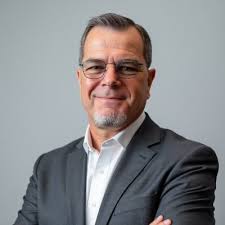 I was introduced to Brent Walker through a mutual connection in the hopes I  may gain some further knowledge and insight from his extensive history with  SIU and fraud. I expected an