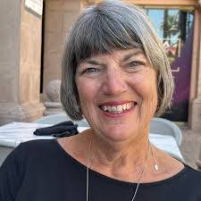 Dana Bollinger's Instagram, Twitter & Facebook