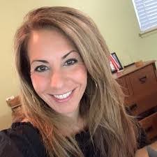 Linda Otto's Instagram, Twitter & Facebook