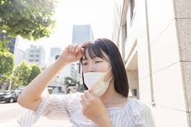 暑い日のマスクとの付き合い方とは？熱中症予防のポイントも紹介(tenki.jpサプリ 2022年06月25日) - 日本気象協会 tenki.jp