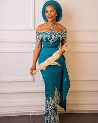 Lace styles for traditional marriage are what most brides to be bothered about… but, don't worry you are in the right place as we have carefully selected 60 most beautiful blouse and gowns styles for traditional marriage. Asoebi Styles On Instagram Asoebi Styles Thegladys Mua Dazeita Dress Eh African Fashion Dresses African Lace Styles Traditional Wedding Attire