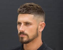 Model gaya rambut man bun. Gunting Rambut Sukan Lelaki 5 Pilihan Untuk Potongan Rambut Bergaya Untuk Lelaki Foto