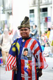 The pkr flag and jalur gemilang were recently spotted at the fifa world cup games. Remaja Tempah Baju Jalur Gemilang Demi Hari Kebangsaan 2019 Wilayahku