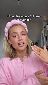 Becoming a Full-Time Influencer: Insights and Tips