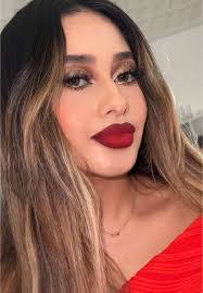 Denise Lippy's Instagram, Twitter & Facebook