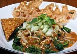 Hidangan yang memiliki bumbu khas ini memang menambah energi dan bikin semangat makan sayur. Cara Membuat Pecel Sayur Khas Jawa Enak Sehat Resep Hari Ini