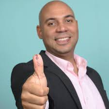 Jose Hooker's Instagram, Twitter & Facebook