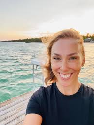 Bio — MEGHAN HOUDE